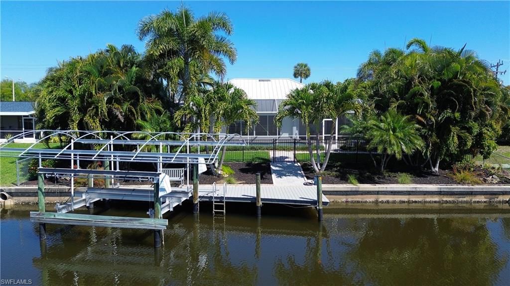 814 El Dorado Pkwy E, Cape Coral, FL 33904 Photo