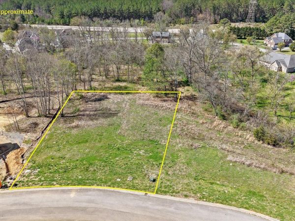 144 Forest Creek Pkwy, Oak Ridge, TN 37830