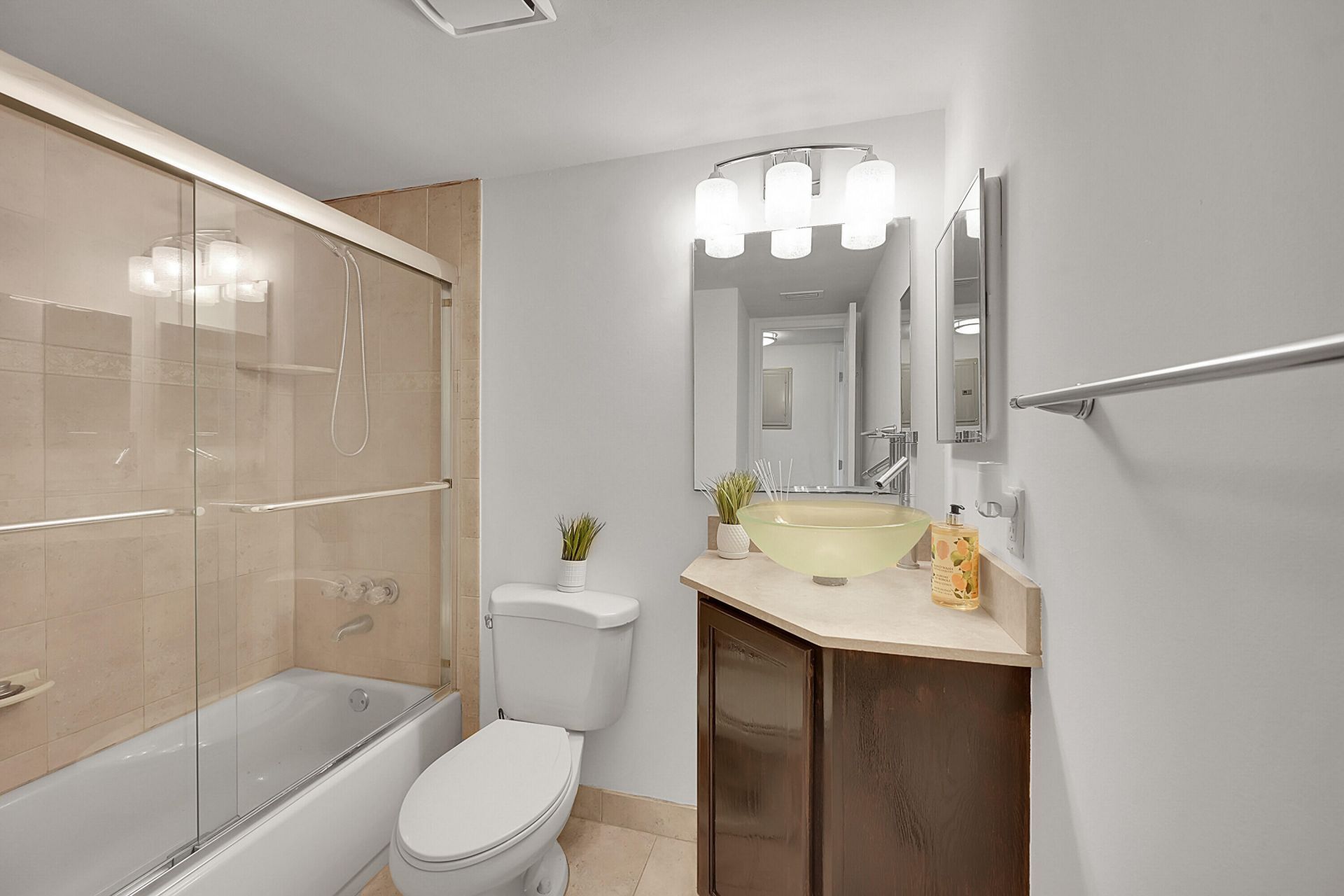 2850 NE 14th Street Causeway, Unit B 203, Pompano Beach, FL 33062 Photo