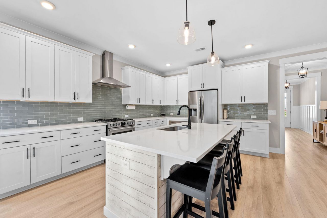 305 Great Lawn Drive Photo 16