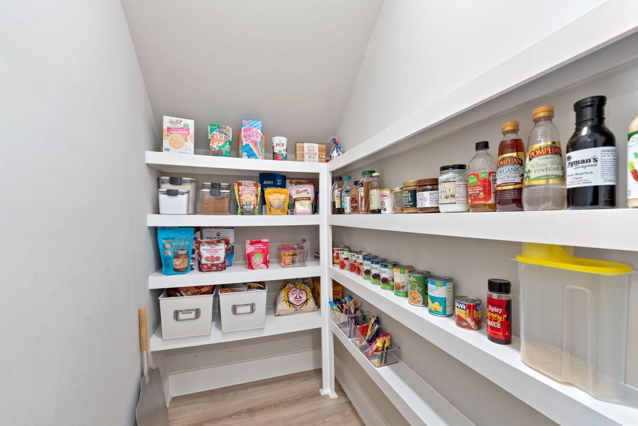 305 Great Lawn Drive Photo 22