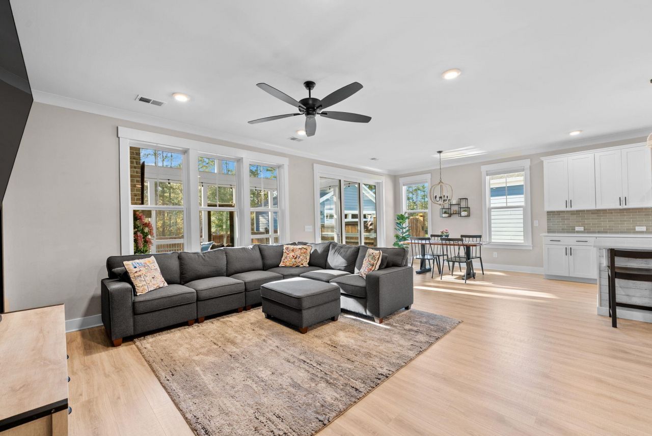 305 Great Lawn Drive Photo 25