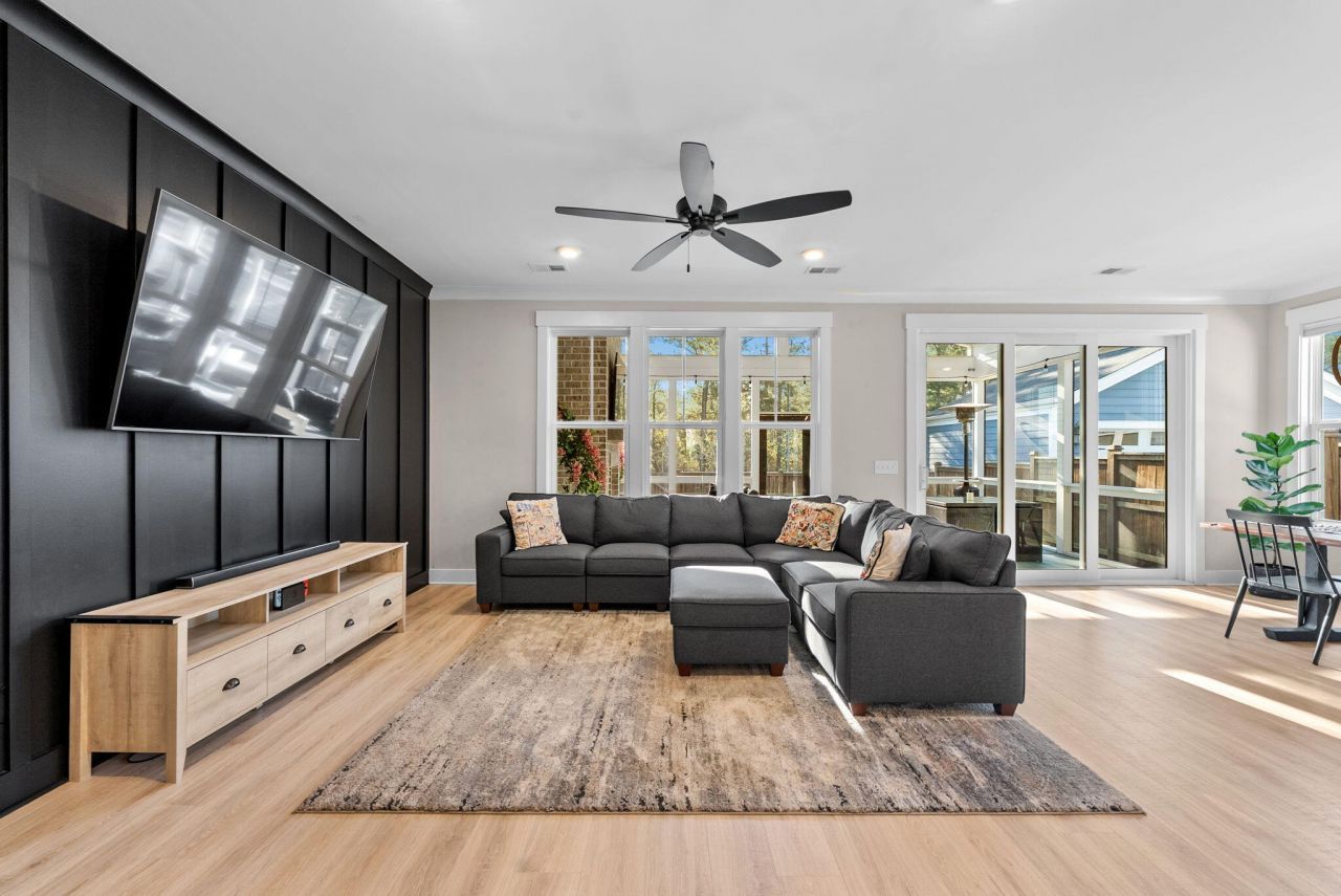 305 Great Lawn Drive Photo 26