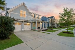 305 Great Lawn Drive photo 4