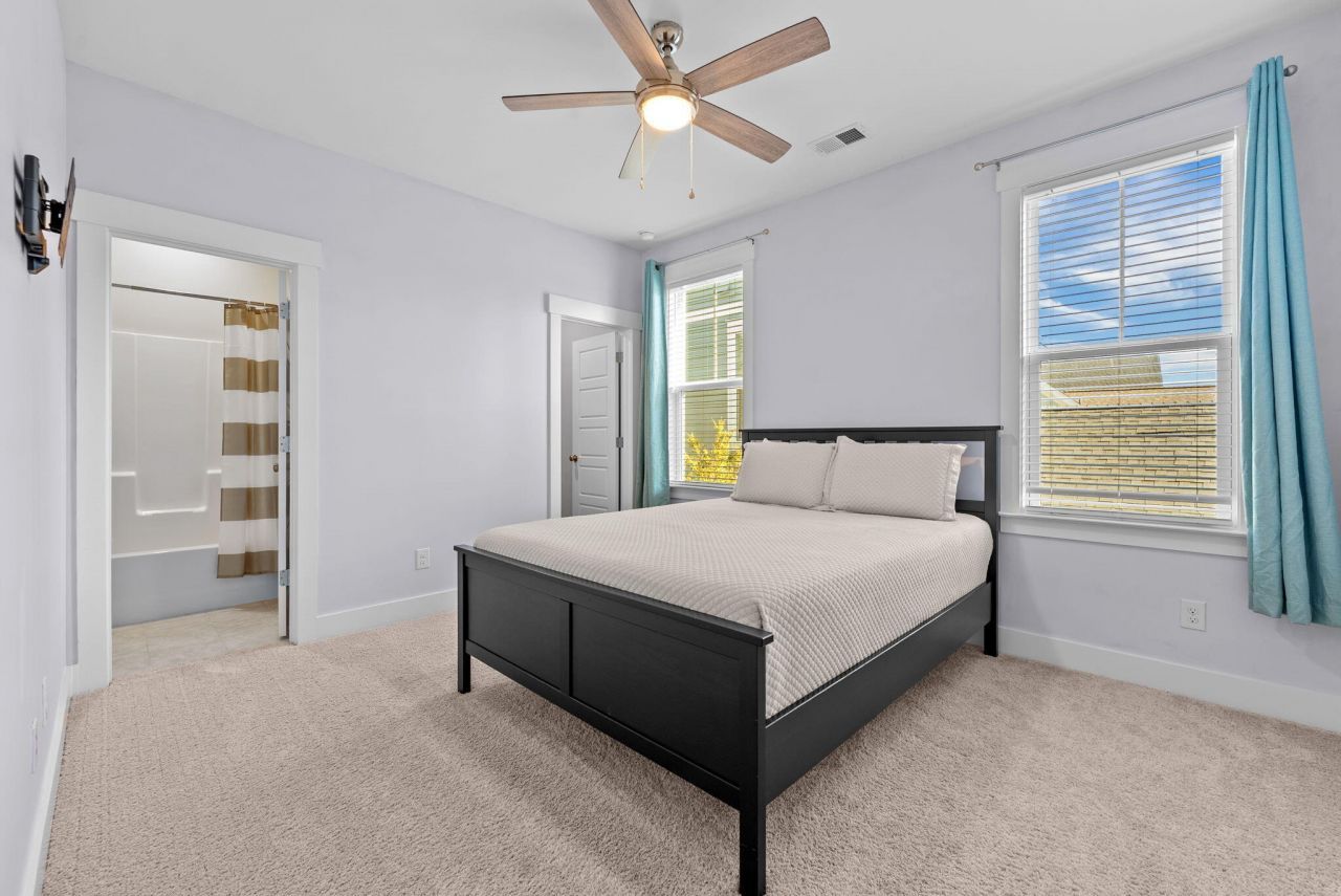 305 Great Lawn Drive Photo 41