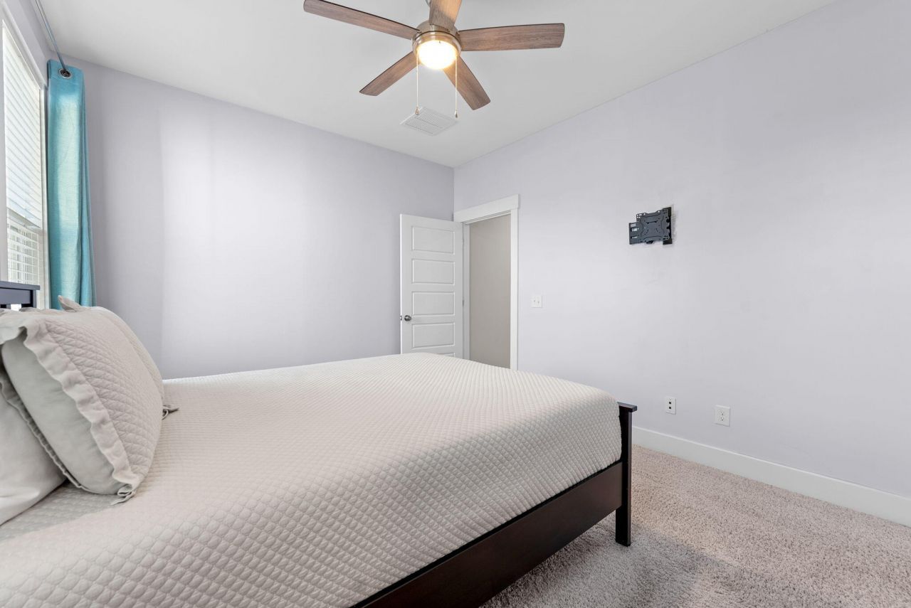 305 Great Lawn Drive Photo 42