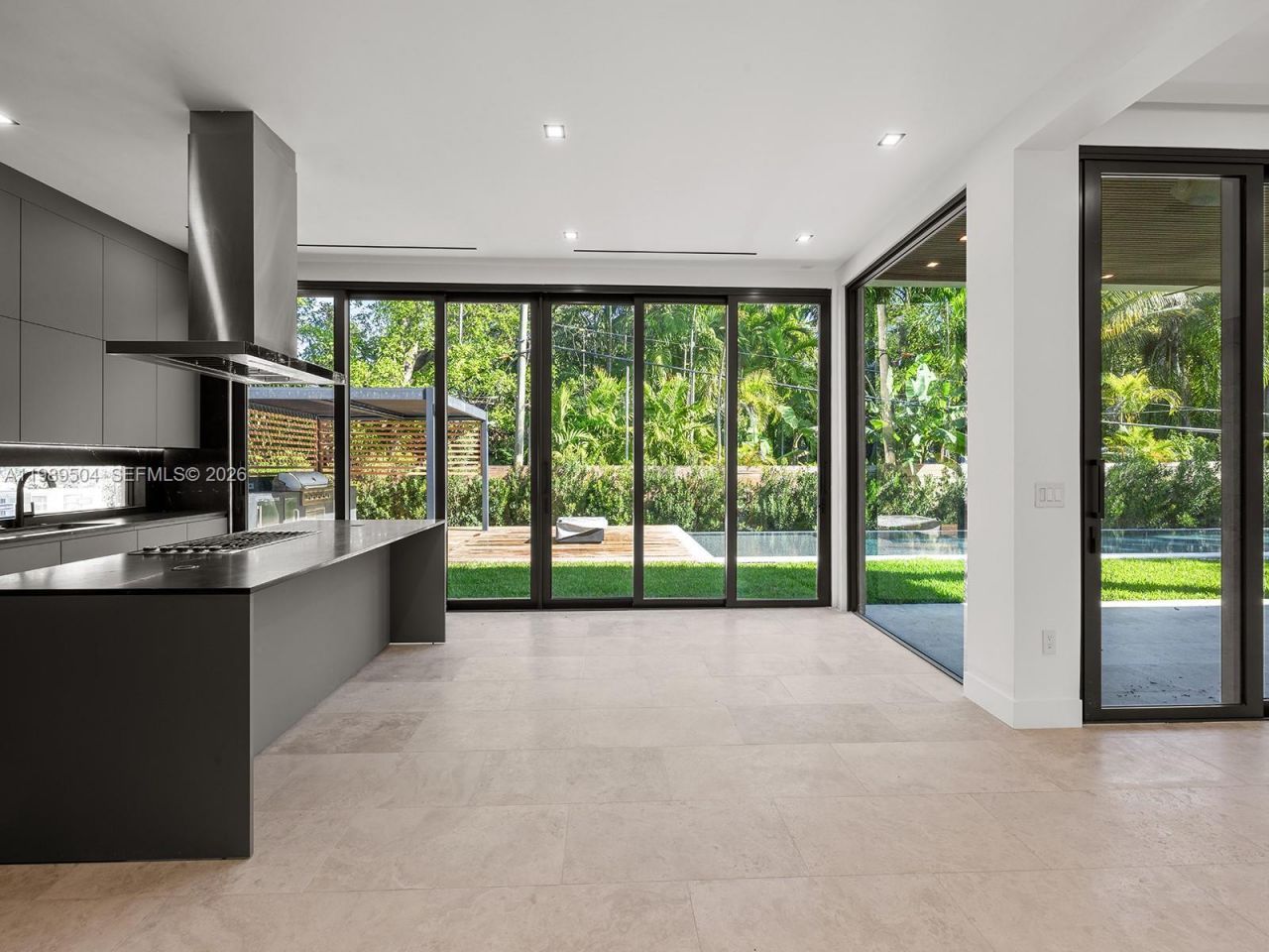 5975 SW 62nd St , South Miami, FL 33143 Photo