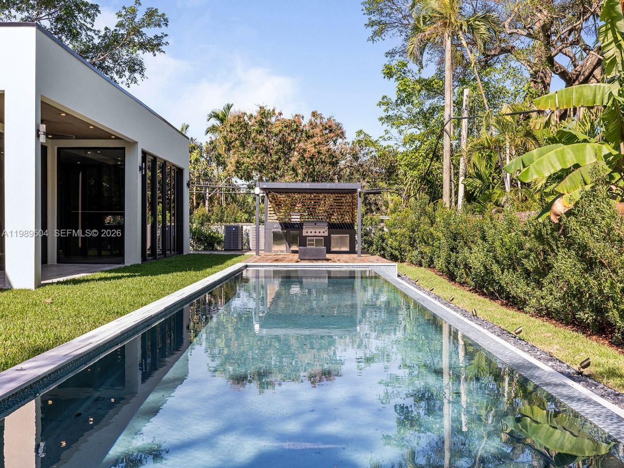 5975 SW 62nd St , South Miami, FL 33143 Photo