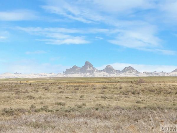 2990 Edgewater Lane, CHESTER, ID 83445