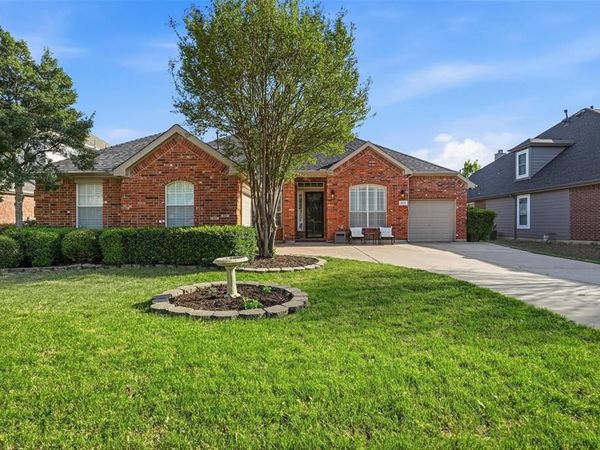 1012 Huntington Trail, Mansfield, TX 76063