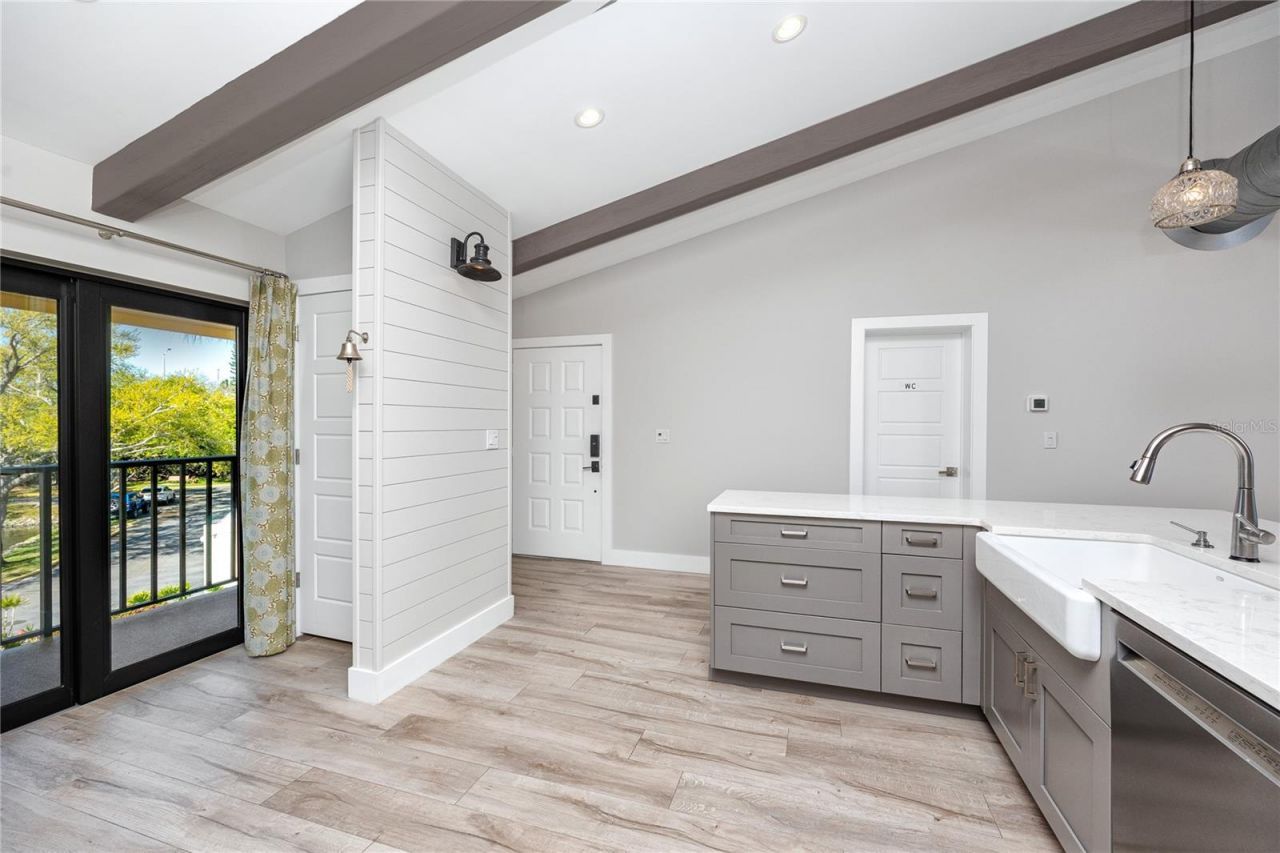 7540 Sunshine Skyway Lane S, Unit 217, Saint Petersburg, FL 33711 Photo