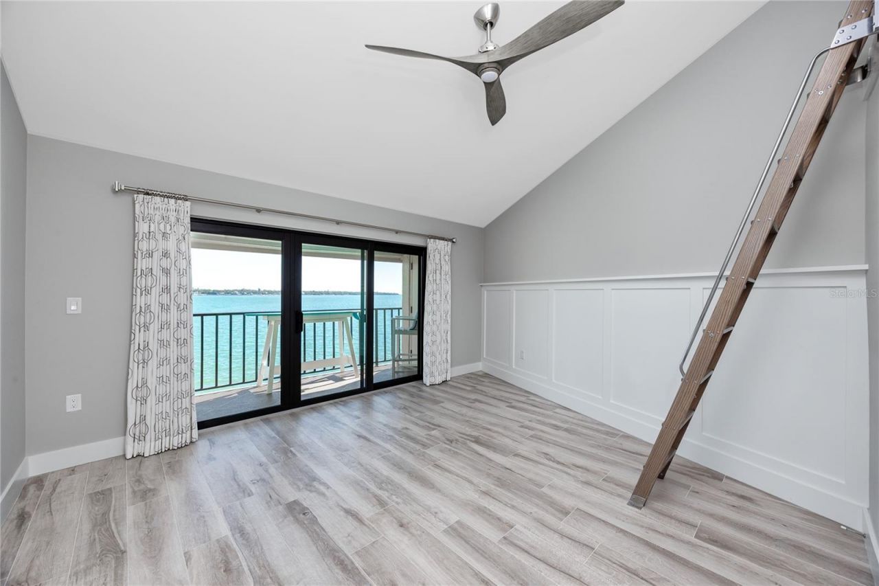 7540 Sunshine Skyway Lane S, Unit 217, Saint Petersburg, FL 33711 Photo