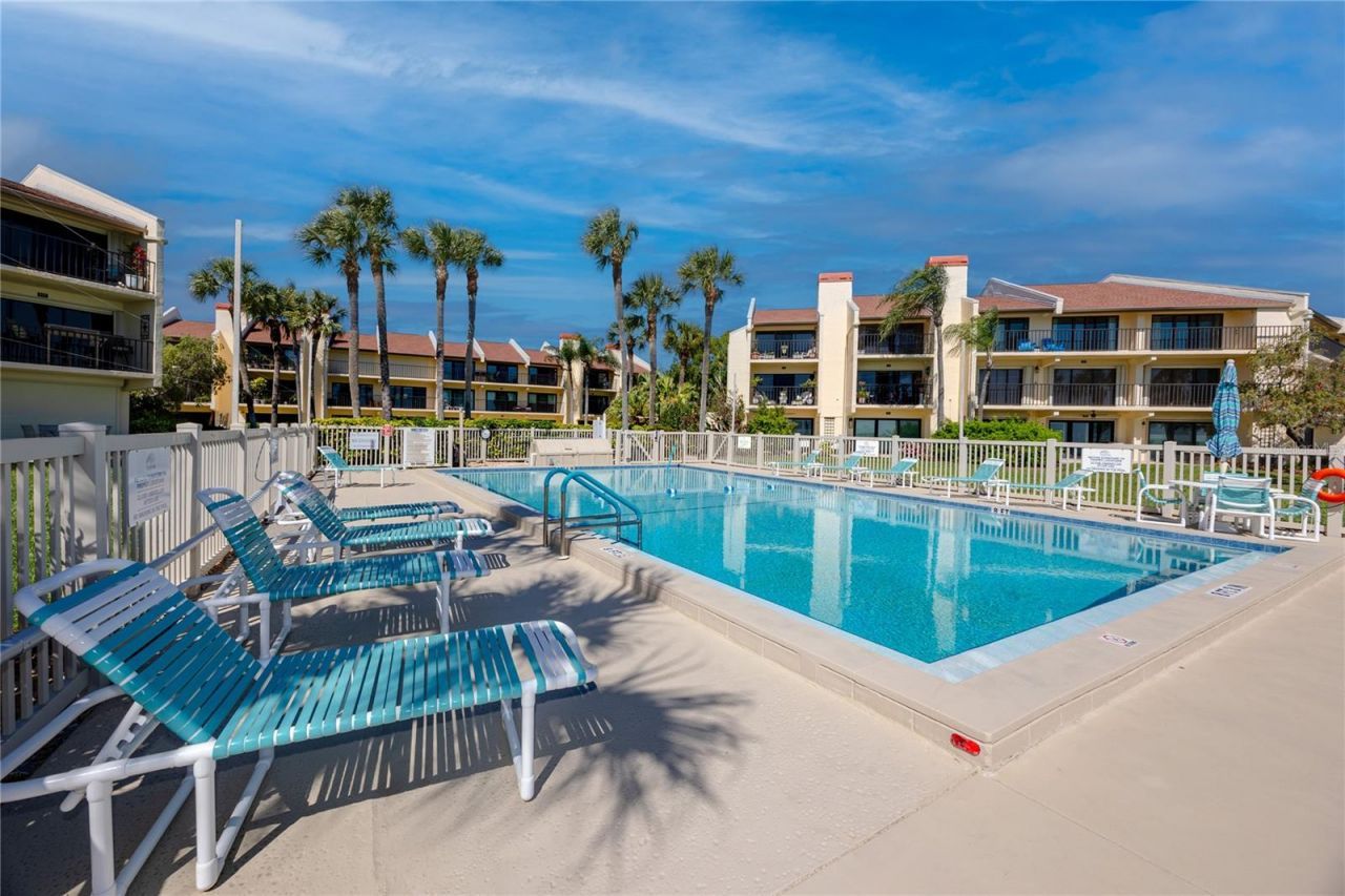 7540 Sunshine Skyway Lane S, Unit 217, Saint Petersburg, FL 33711 Photo