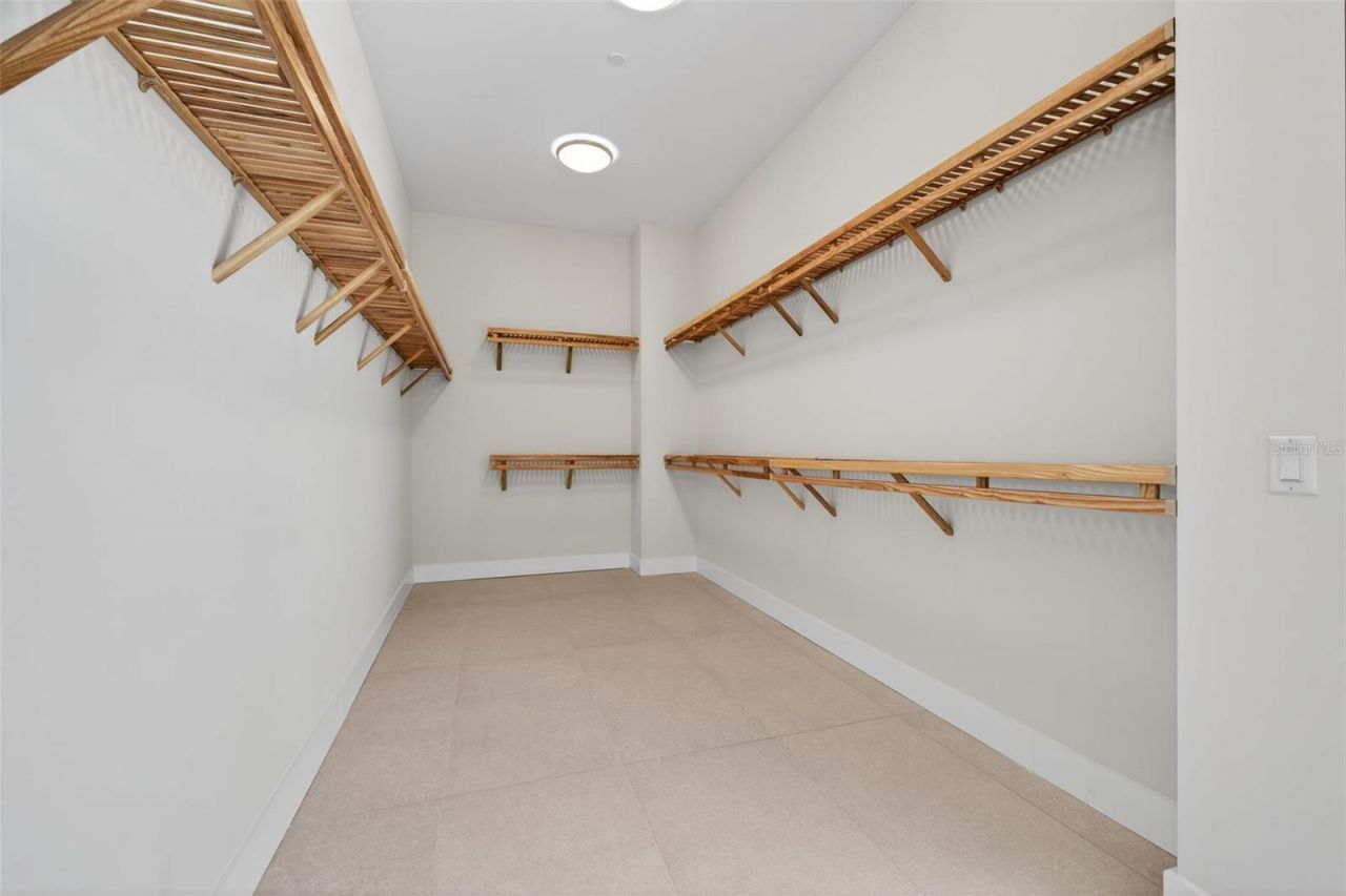 275 1st Avenue S, Unit 4202, Saint Petersburg, FL 33701 Photo