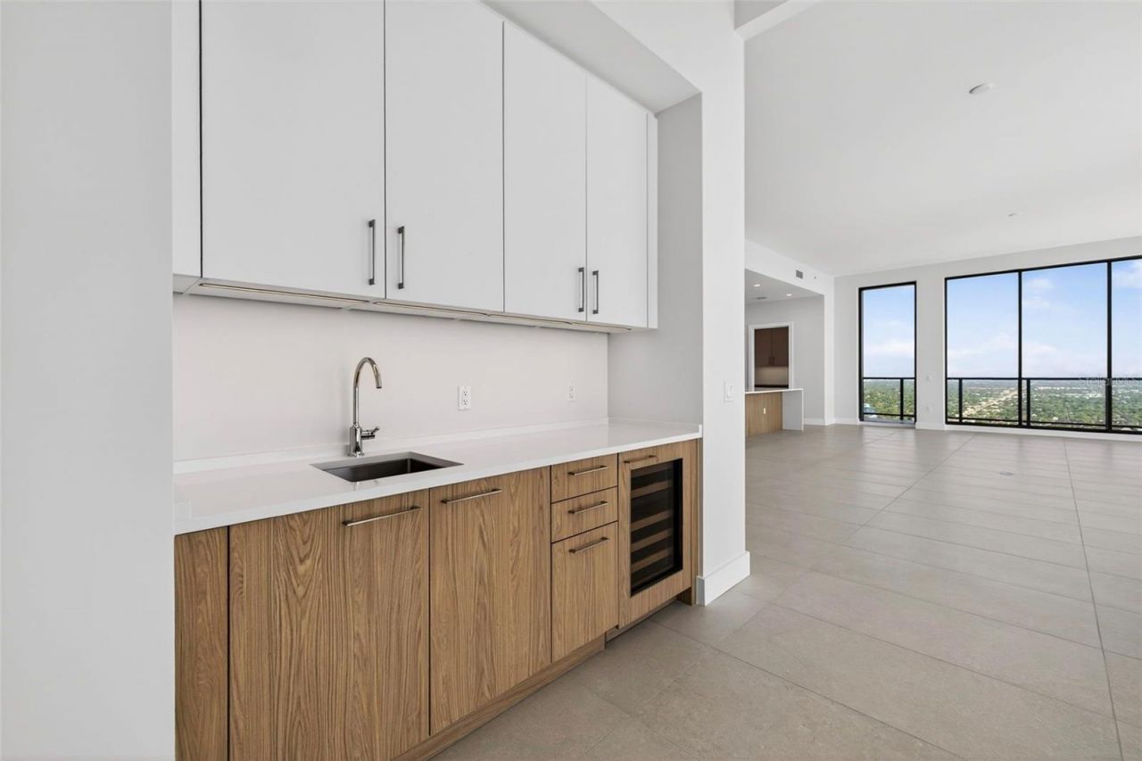 275 1st Avenue S, Unit 4202, Saint Petersburg, FL 33701 Photo