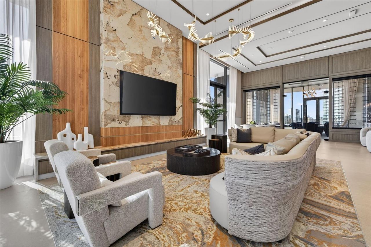 275 1st Avenue S, Unit 4202, Saint Petersburg, FL 33701 Photo