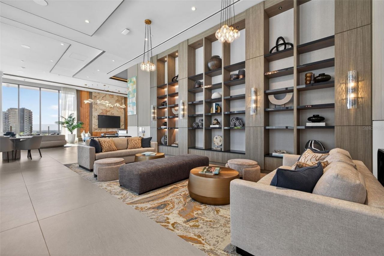 275 1st Avenue S, Unit 4202, Saint Petersburg, FL 33701 Photo