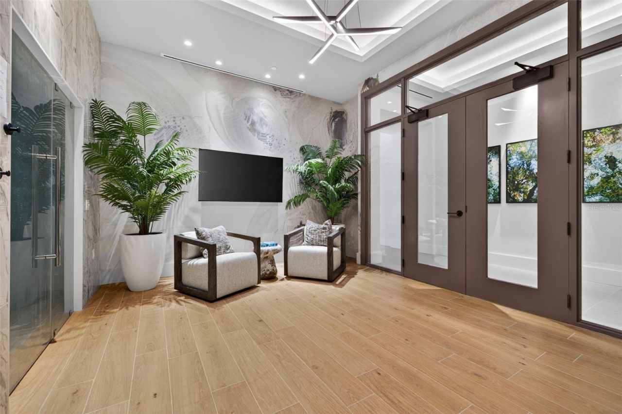 275 1st Avenue S, Unit 4202, Saint Petersburg, FL 33701 Photo