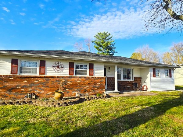 614 E Superior Street, Irvington, IL 62848