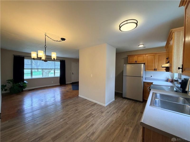 4174 Mapleview Drive, Beavercreek, OH 45432 Photo 7