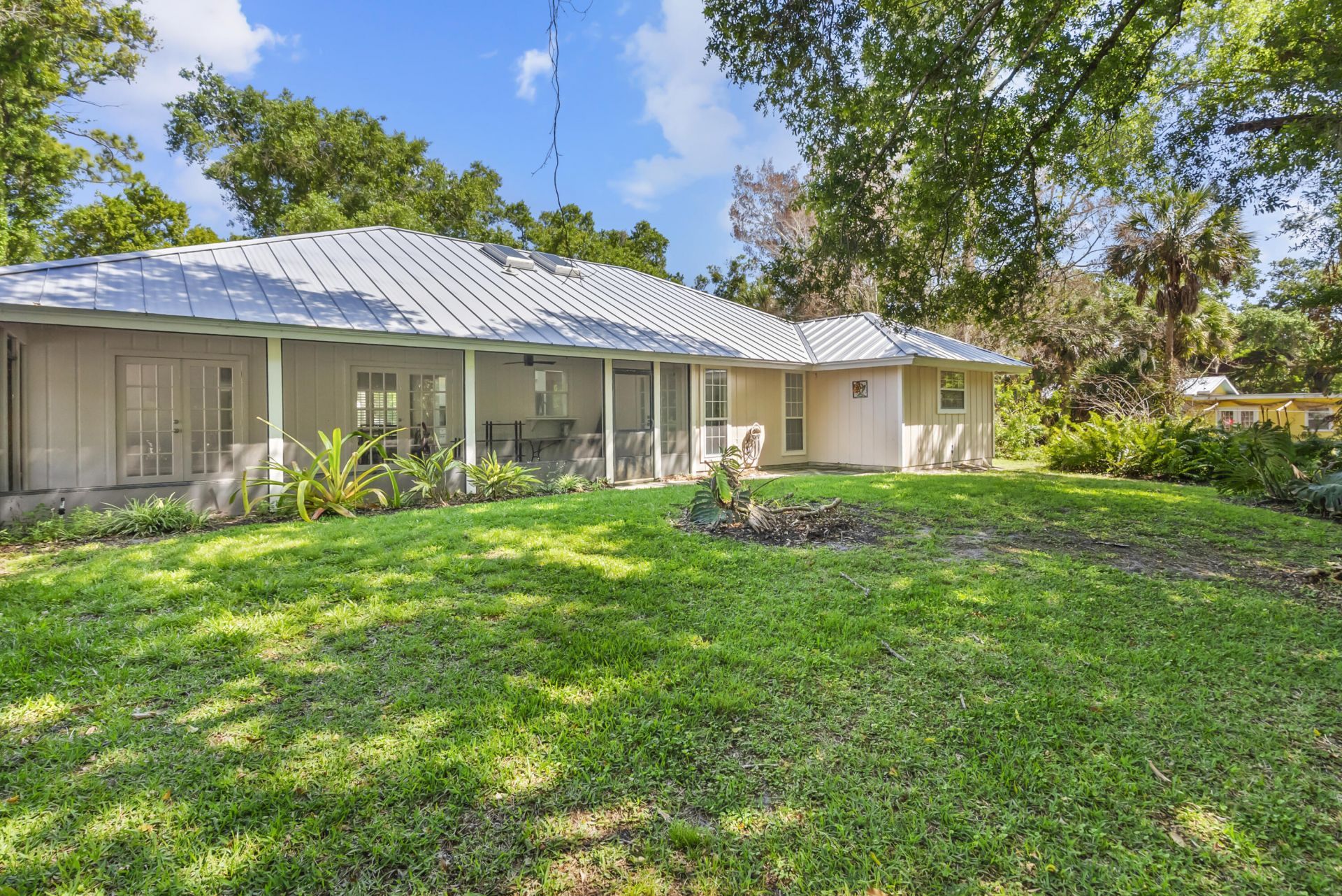 435 61st Avenue, Vero Beach, FL 32968 Photo