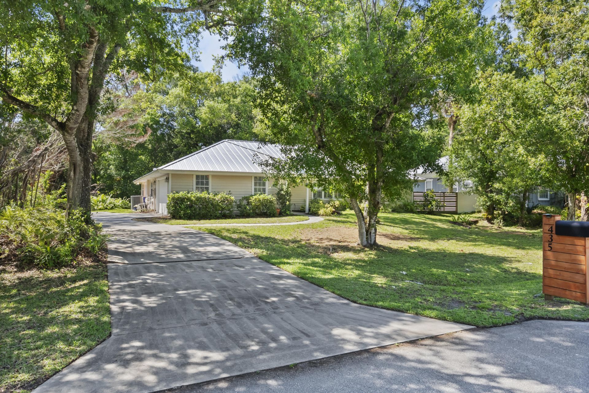 435 61st Avenue, Vero Beach, FL 32968 Photo