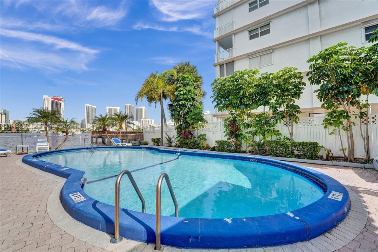 430 Golden Isles Dr , Unit 201, Hallandale Beach, FL 33009 Photo