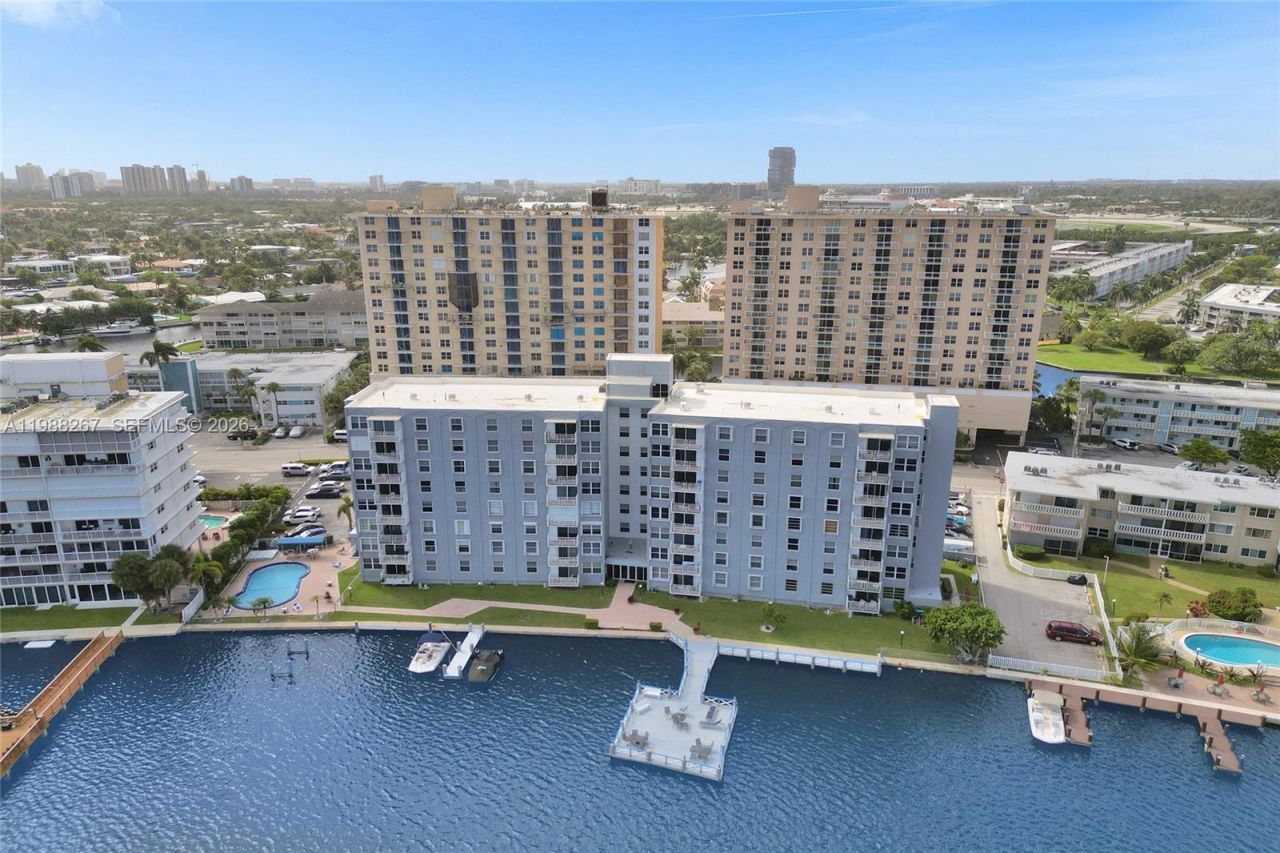 430 Golden Isles Dr , Unit 201, Hallandale Beach, FL 33009 Photo