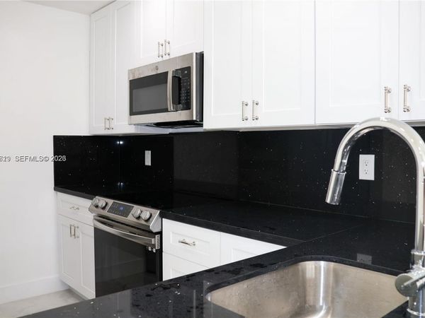 2550 W 67th Pl, Unit 22-32, Hialeah, FL 33016