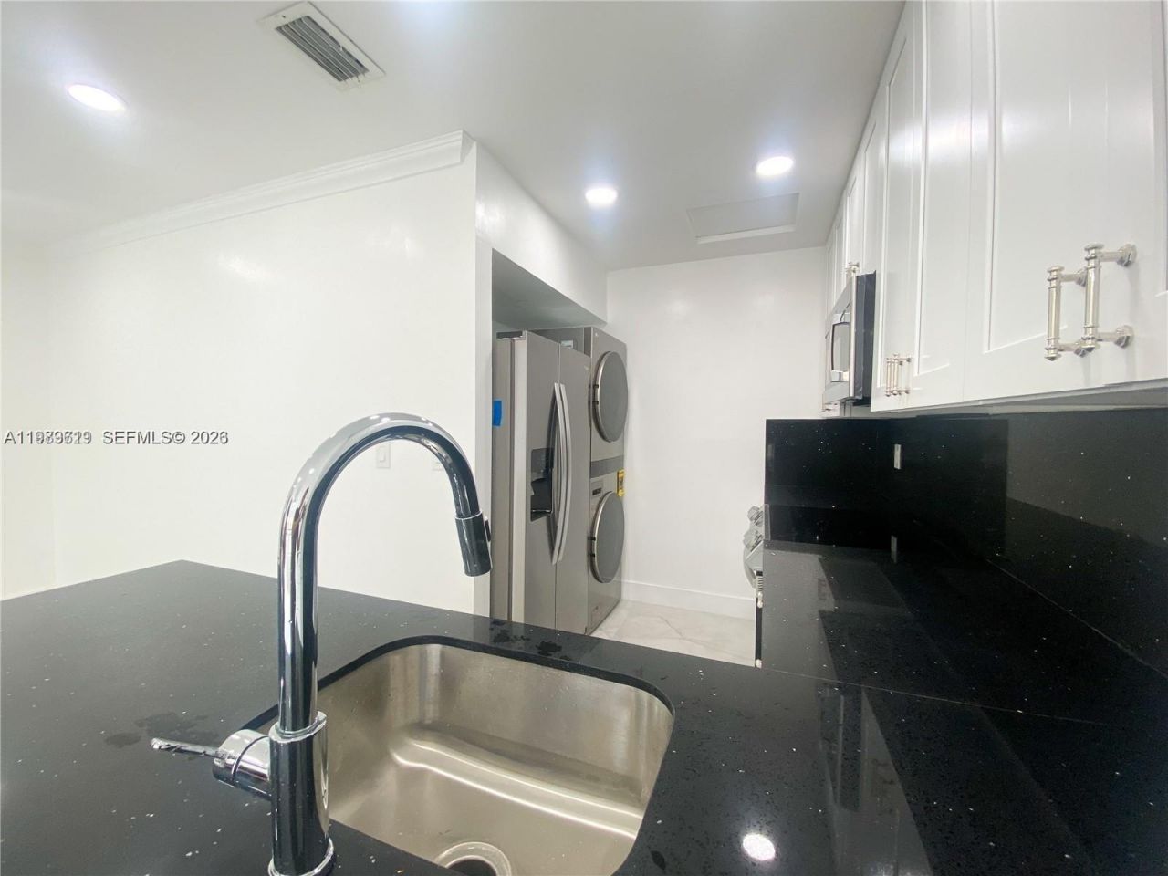 2550 W 67th Pl , Unit 22-32, Hialeah, FL 33016 Photo