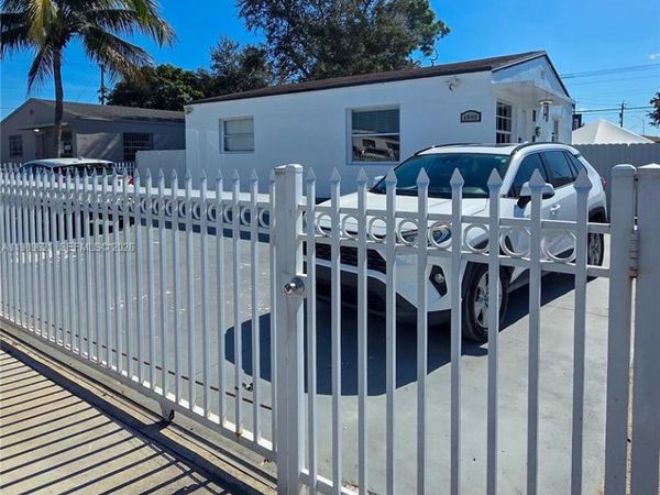 1236 Rutland St, Opa-Locka, FL 33054