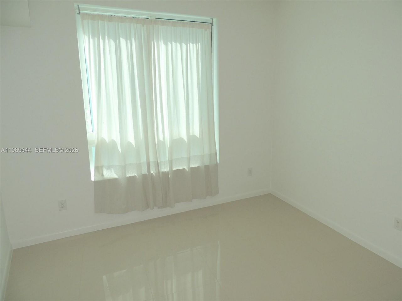 1900 N Bayshore Dr, Unit 4117, Miami, FL 33132 Photo