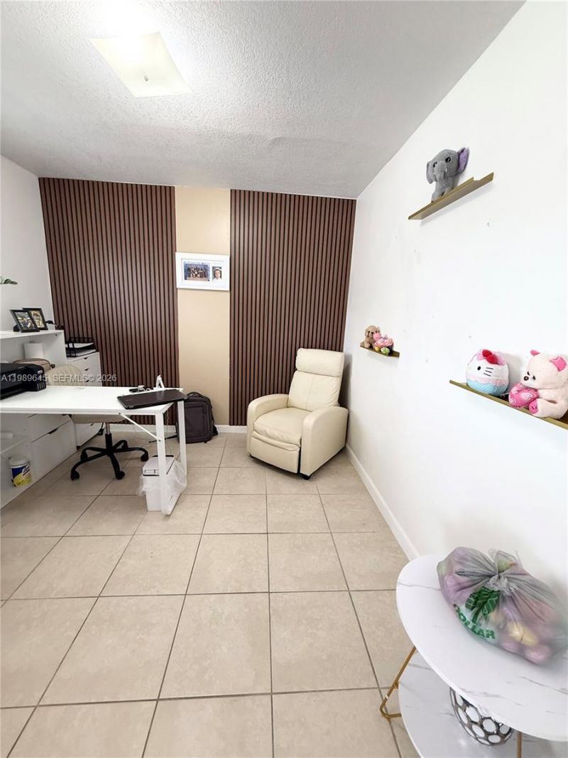 3690 N 56th Ave , Unit 902, Hollywood, FL 33021 Photo