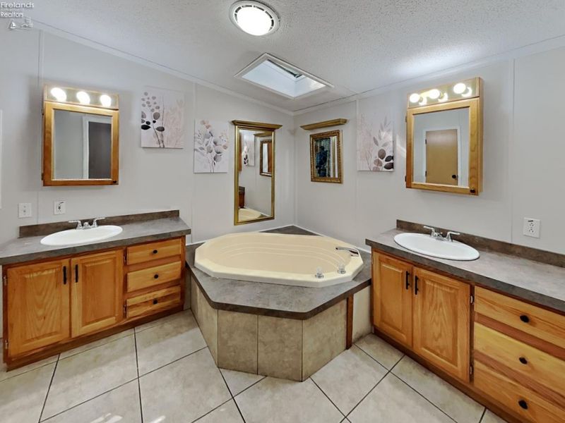 1627 Starboard Trail, Put in Bay, OH 43456 Photo 11