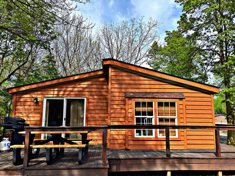 1640 Hazards Alley, Put in Bay, OH 43456 Photo 2