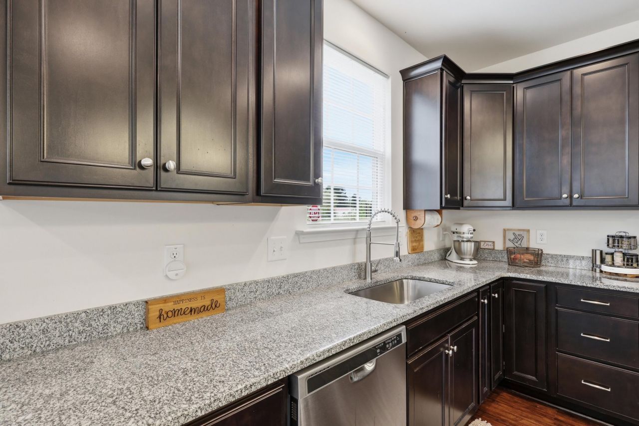 121 Sugeree Drive Photo 13