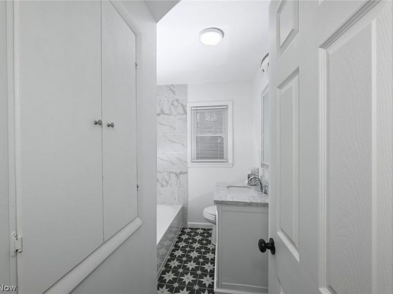 439 Strader Road, Akron, OH 44305 Photo 18