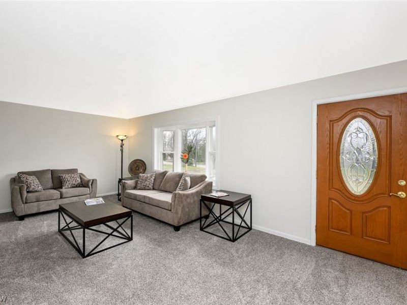 439 Strader Road, Akron, OH 44305 Photo 3