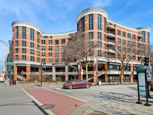 350 W BELDEN Avenue, Unit 403, Chicago, IL 60614