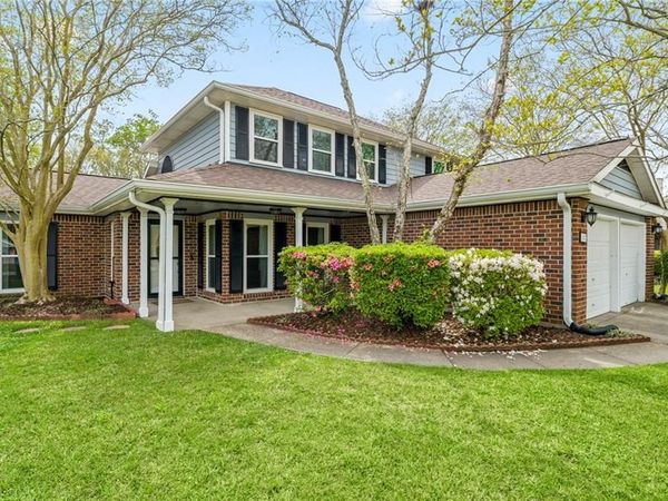 102 CIRCLEWOOD Court, Slidell, LA 70461