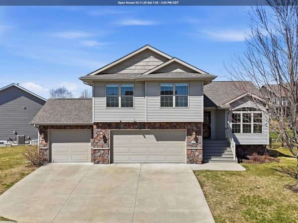 63 Colchester Drive, Iowa City, IA 52245