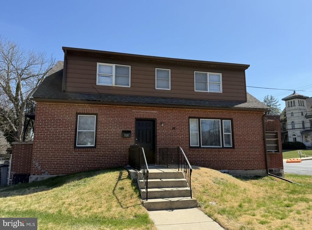 441 W 21st Street, Chester, PA 19013 Main Photo