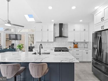 8605 WOODWREN TERRACE, FAIRFAX STATION, VA 22039