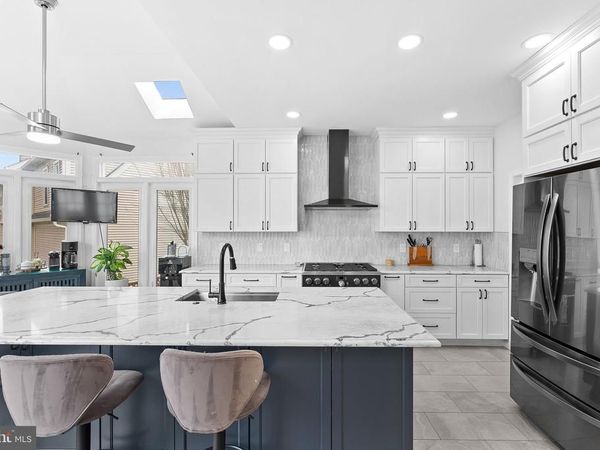 8605 WOODWREN TERRACE, FAIRFAX STATION, VA 22039