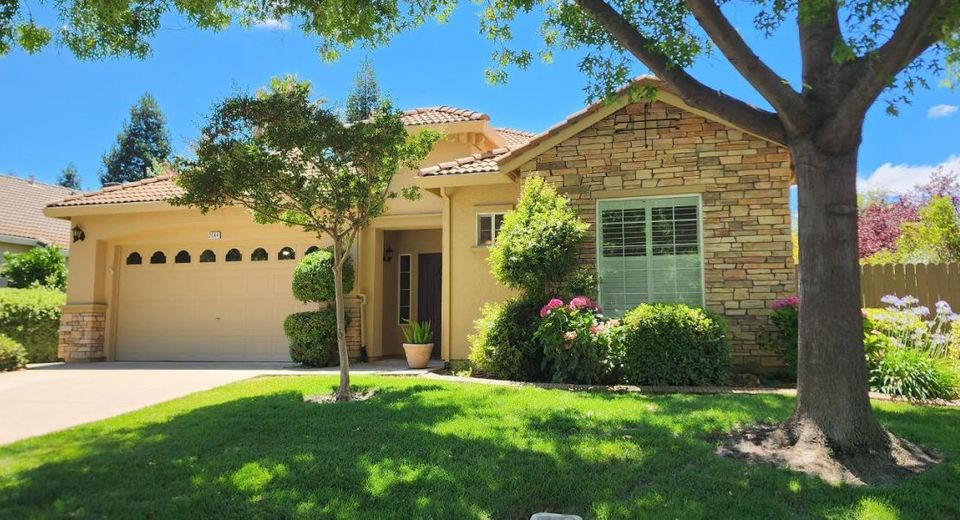 2064 Ranch Bluff Way, El Dorado Hills, CA 95762 Photo