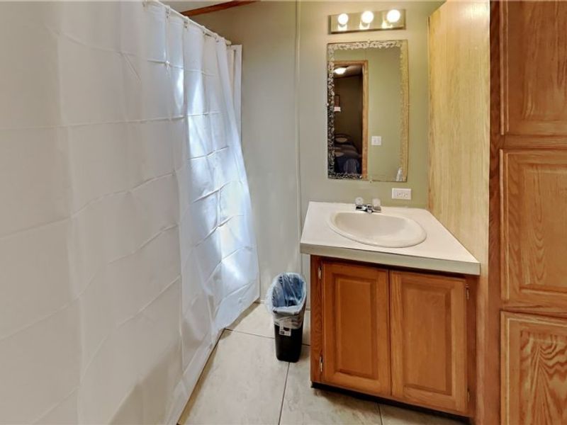 1640 Hazard S Alley, Put in Bay, OH 43456 Photo 16