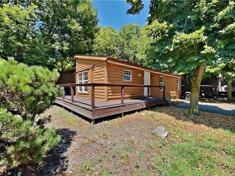 1640 Hazard S Alley, Put in Bay, OH 43456 Photo 27