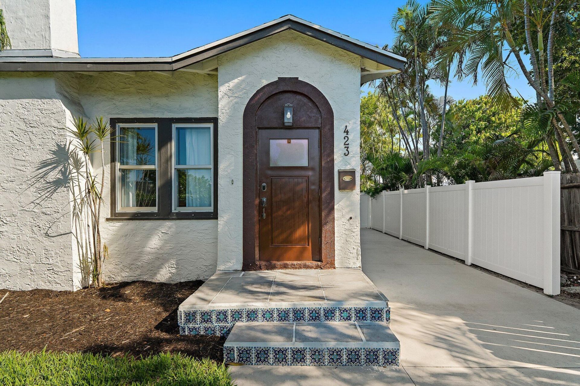 423 Avenida Alegre, West Palm Beach, FL 33405 Photo