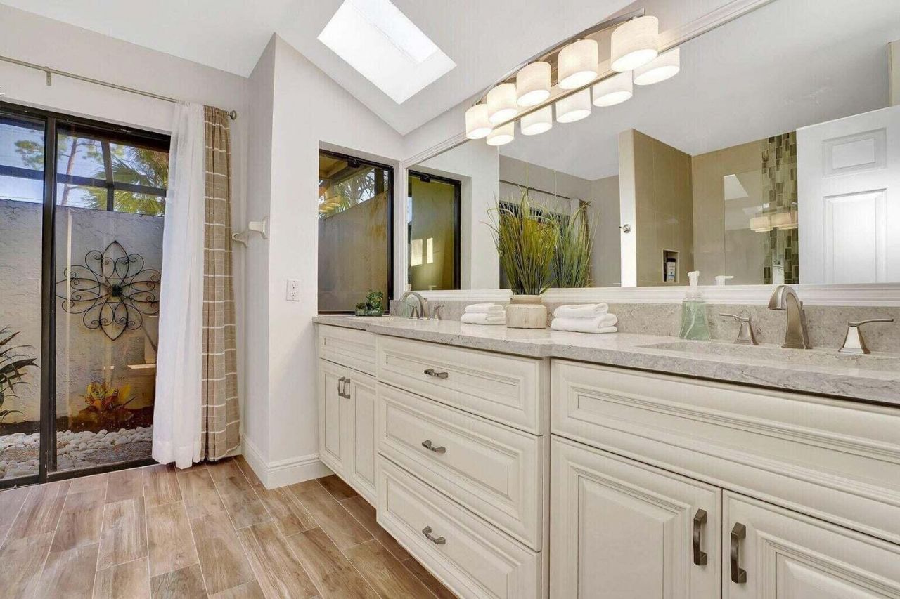 14148 Paddock Drive, Wellington, FL 33414 Photo