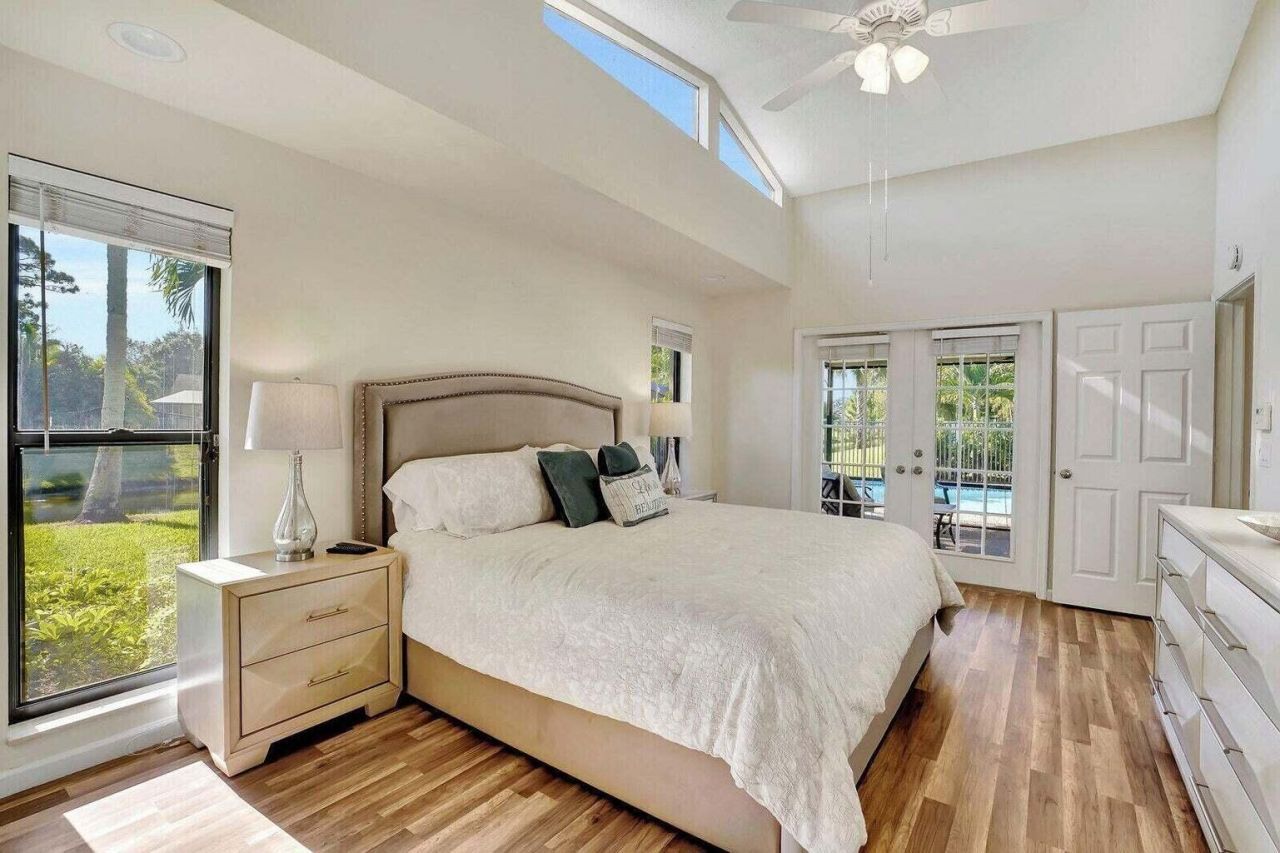 14148 Paddock Drive, Wellington, FL 33414 Photo